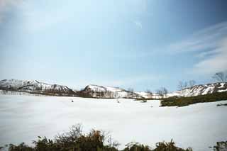 Foto, materiell, befreit, Landschaft, Bild, hat Foto auf Lager,Kusatsu Mt. Shirane schneebedecktes Feld, Baum, blauer Himmel, hoher Berg, Form eines Baumes