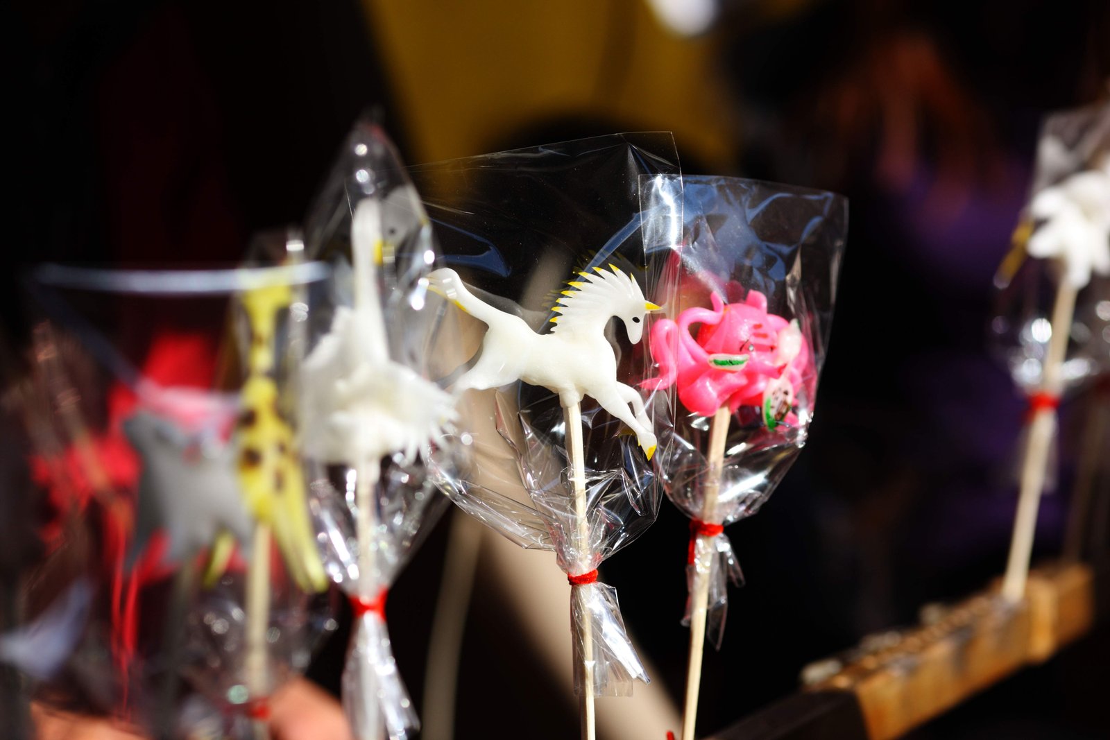 photo,material,free,landscape,picture,stock photo,Creative Commons,Sugar sculpture, unicorn, Candy, kite, stand