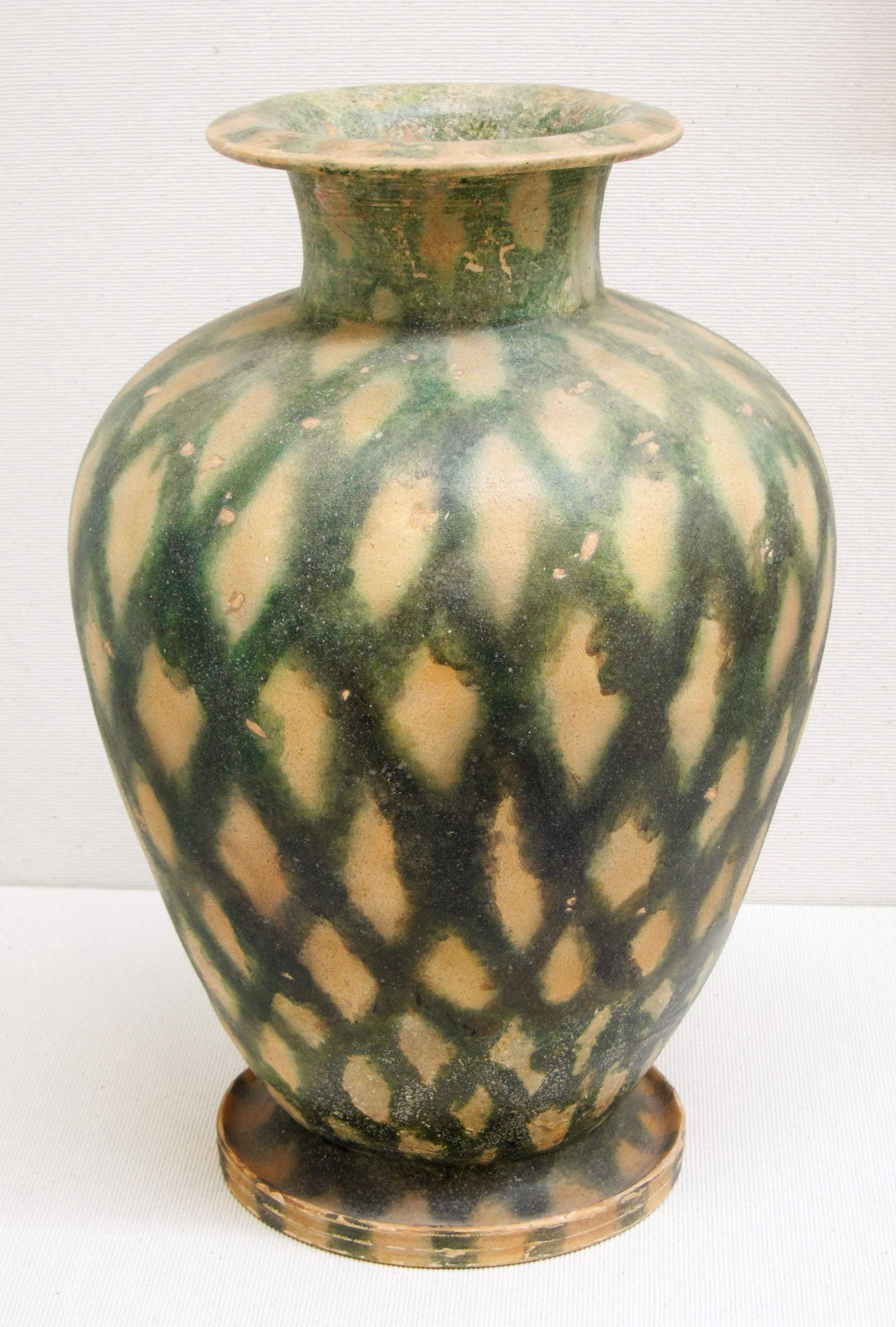 photo,material,free,landscape,picture,stock photo,Creative Commons,Nara ceramic ware, Remains, city, Ceramics, pot