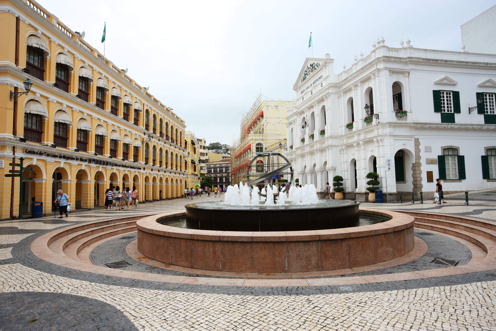 photo,material,free,landscape,picture,stock photo,Creative Commons,Senado Square, , , ,