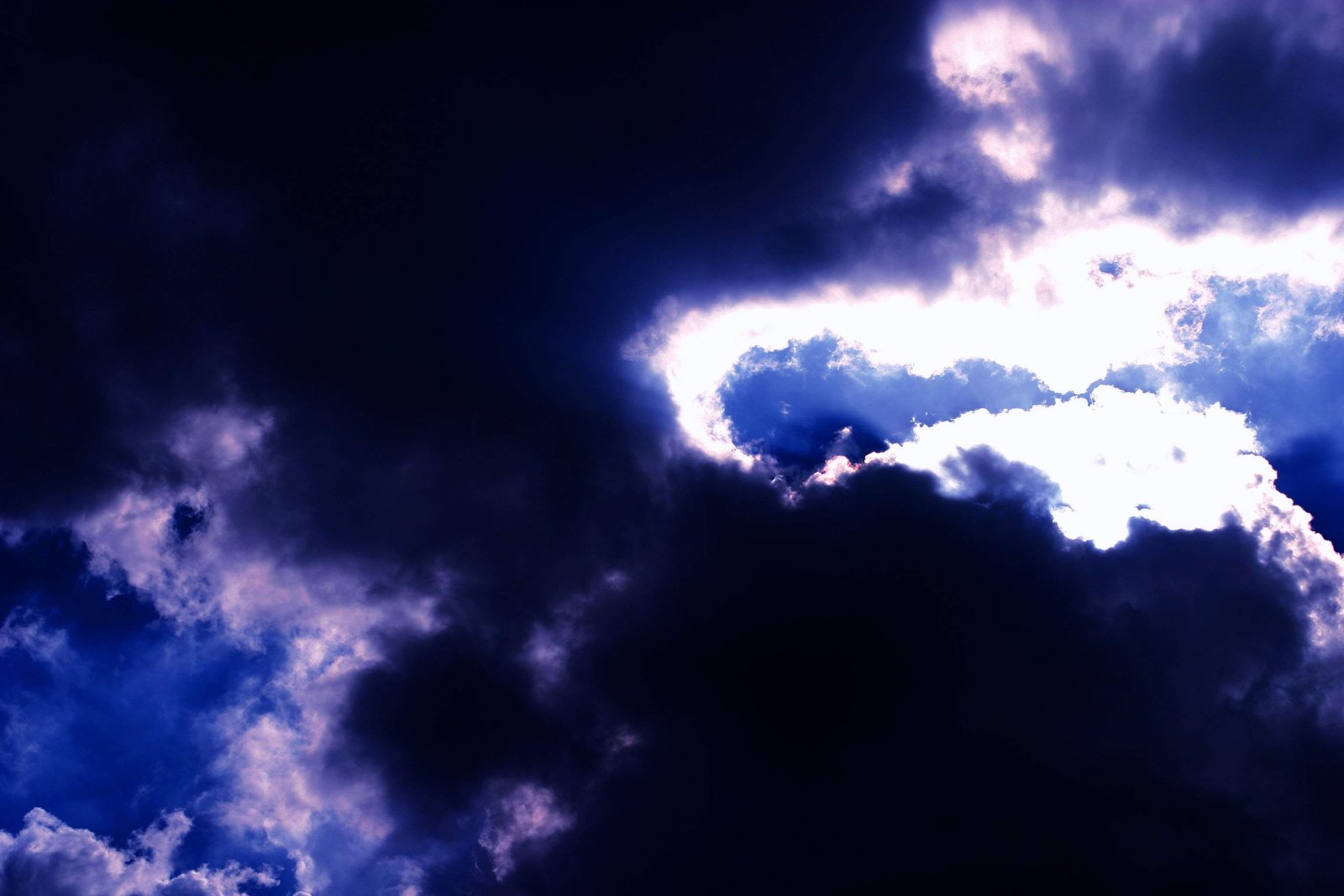 photo,material,free,landscape,picture,stock photo,Creative Commons,Shining clouds, cloud, sun, sky, light