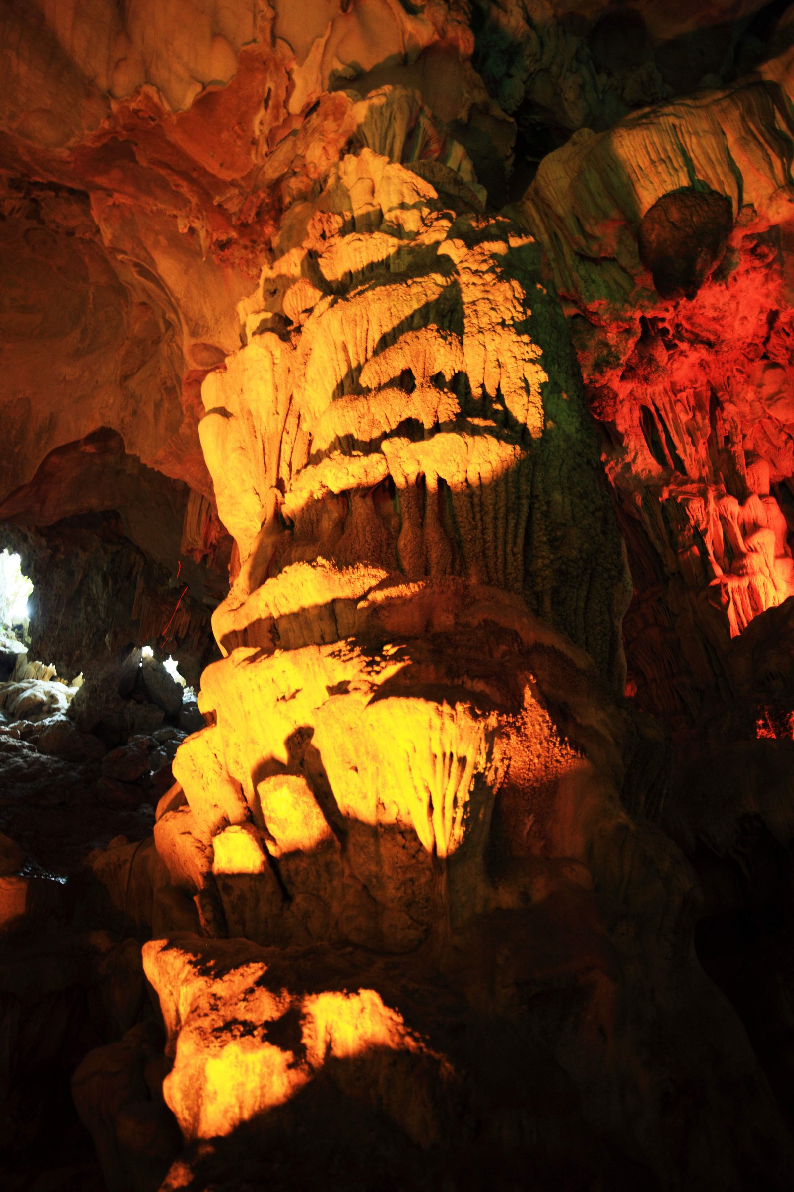 photo,material,free,landscape,picture,stock photo,Creative Commons,Halong Bay Tien Kung cave, , , ,
