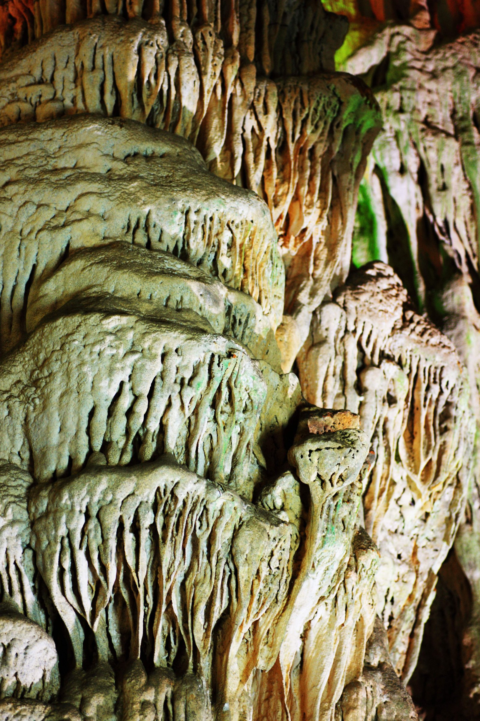 photo,material,free,landscape,picture,stock photo,Creative Commons,Halong Bay Tien Kung cave, , , ,