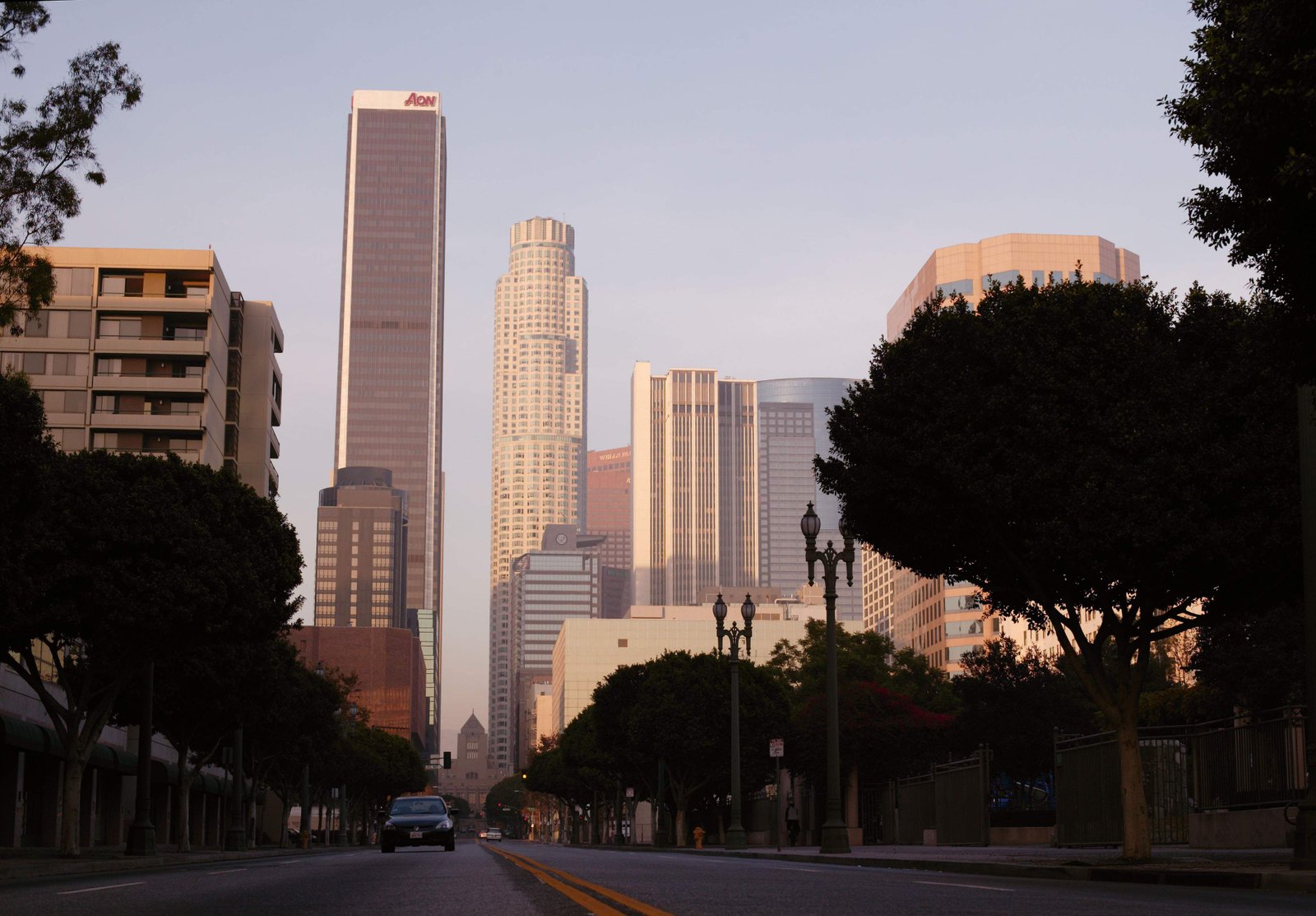 photo,material,free,landscape,picture,stock photo,Creative Commons,Evening downtown, building, automobile, skyscraper, Los Angeles
