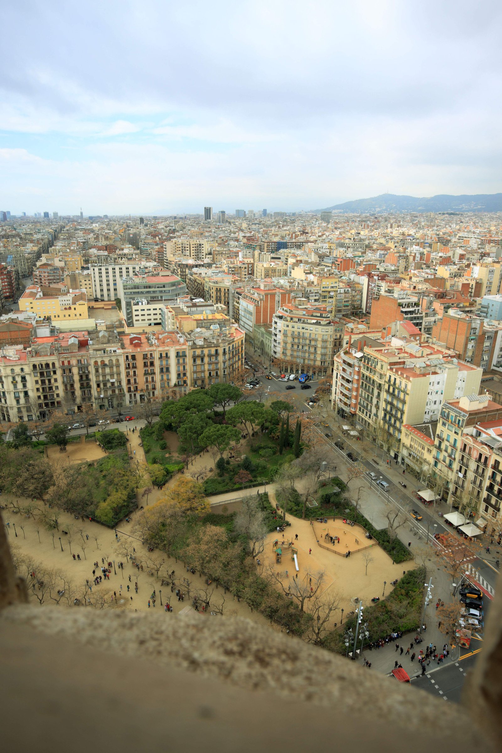 photo,material,free,landscape,picture,stock photo,Creative Commons,Barcelona Town, , , ,