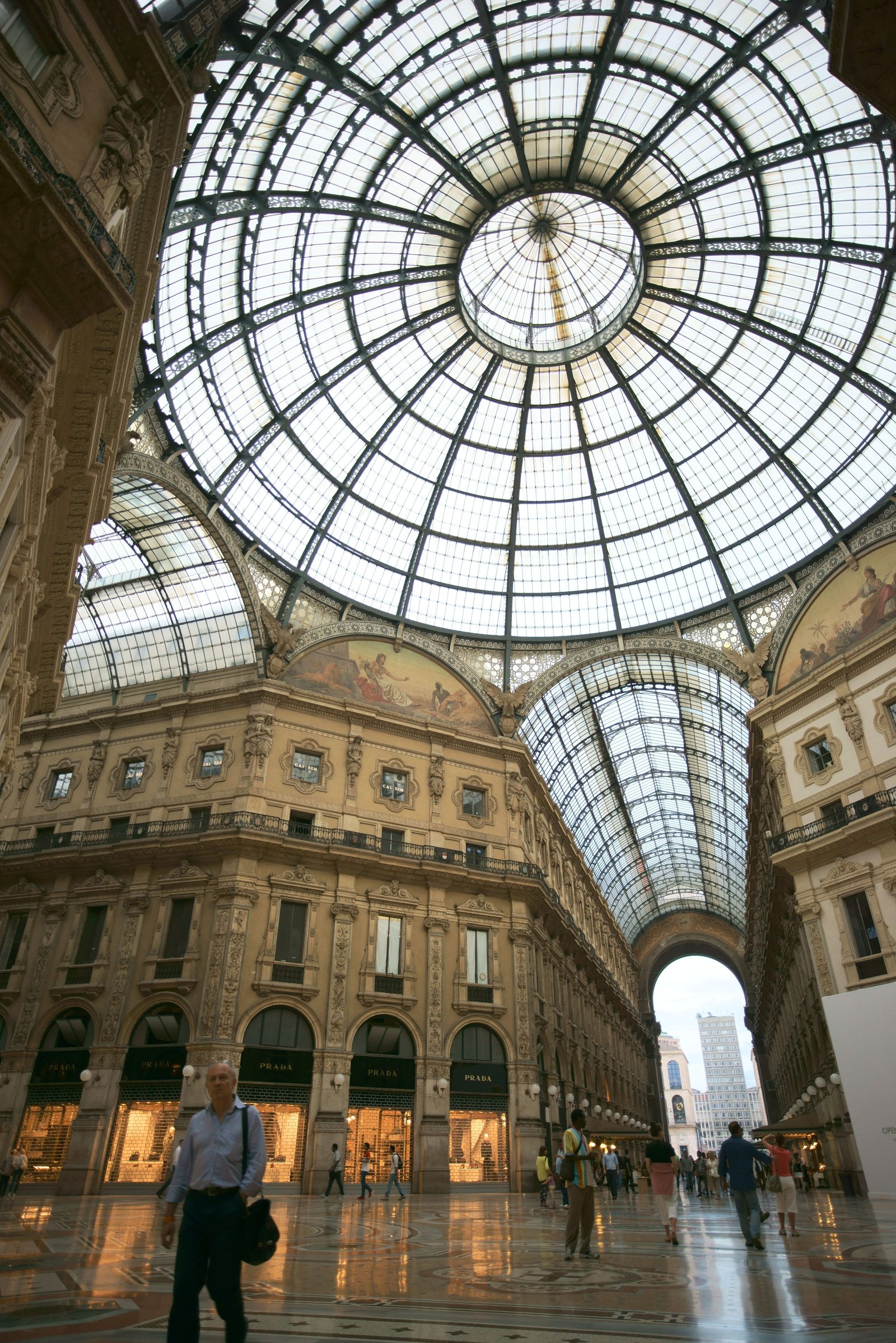 photo,material,free,landscape,picture,stock photo,Creative Commons,The gamut of Milan Leg Rear, , , ,