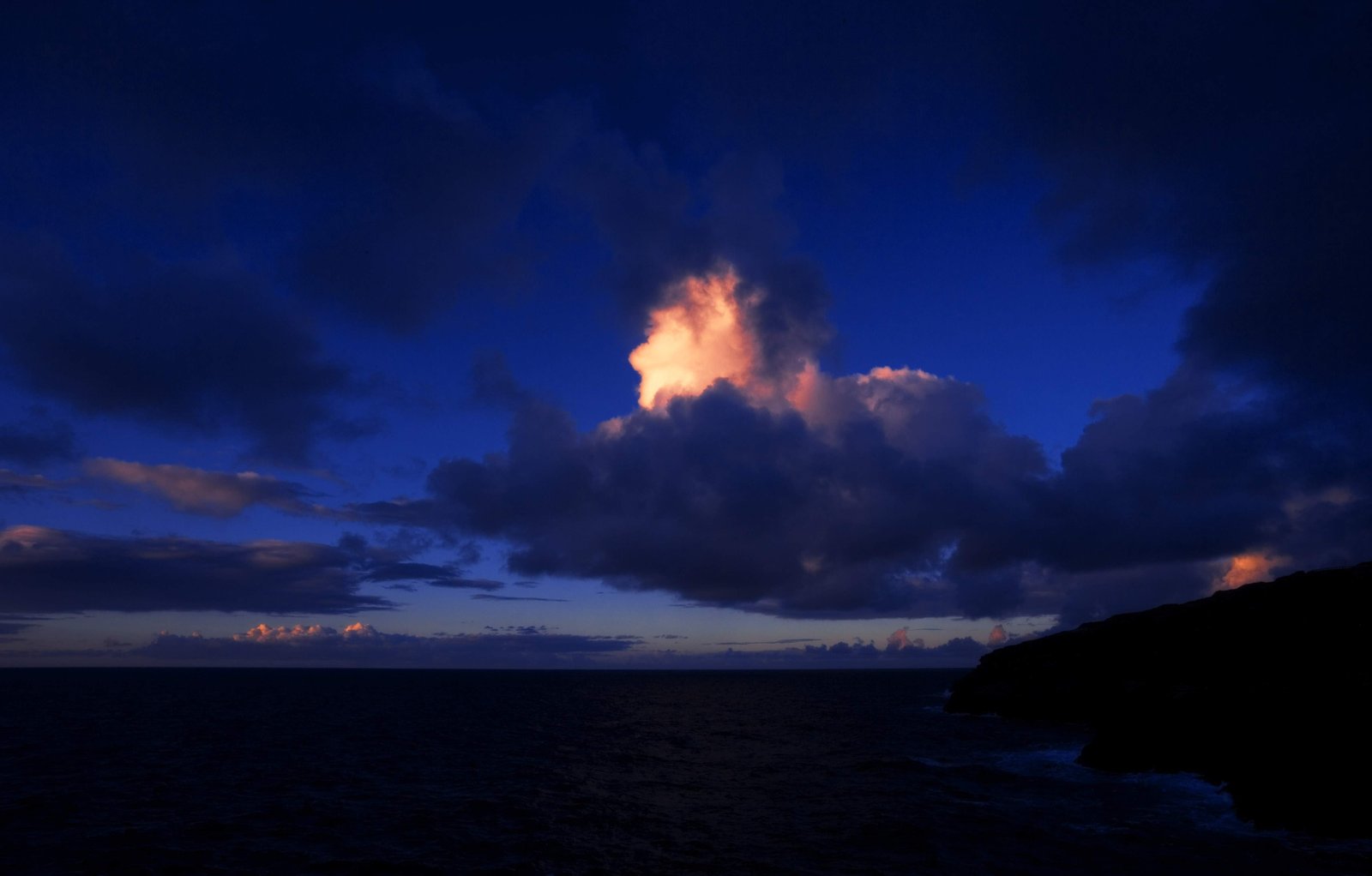 photo,material,free,landscape,picture,stock photo,Creative Commons,A castle of the heavens, The sunrise, blue sky, cloud,