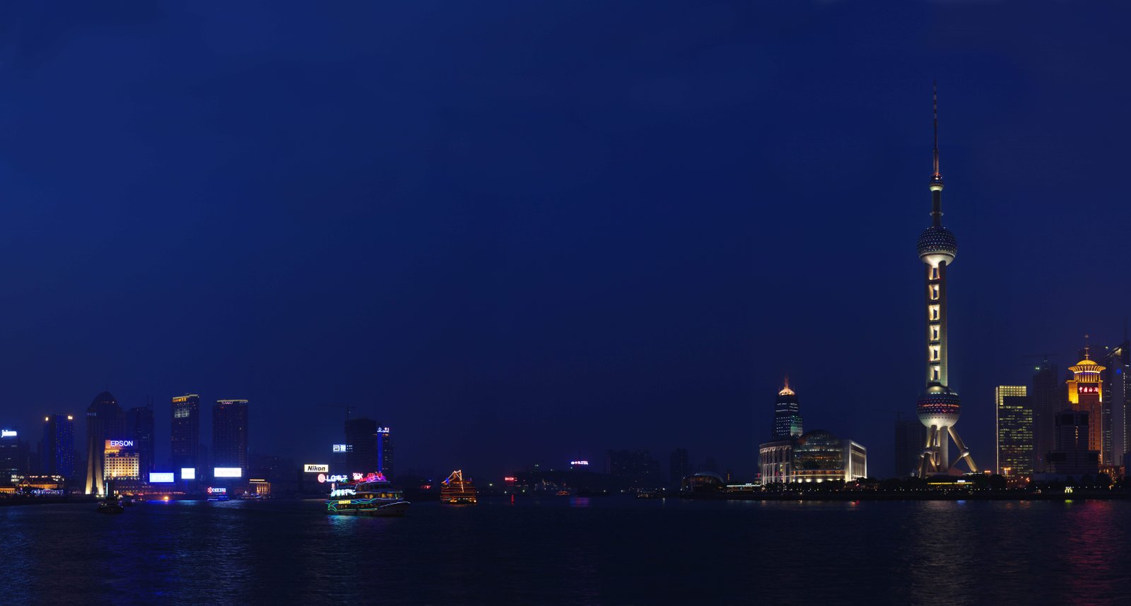 photo,material,free,landscape,picture,stock photo,Creative Commons,A night view of Huangpu Jiang, East light ball tower, I light it up, Illumination, ship