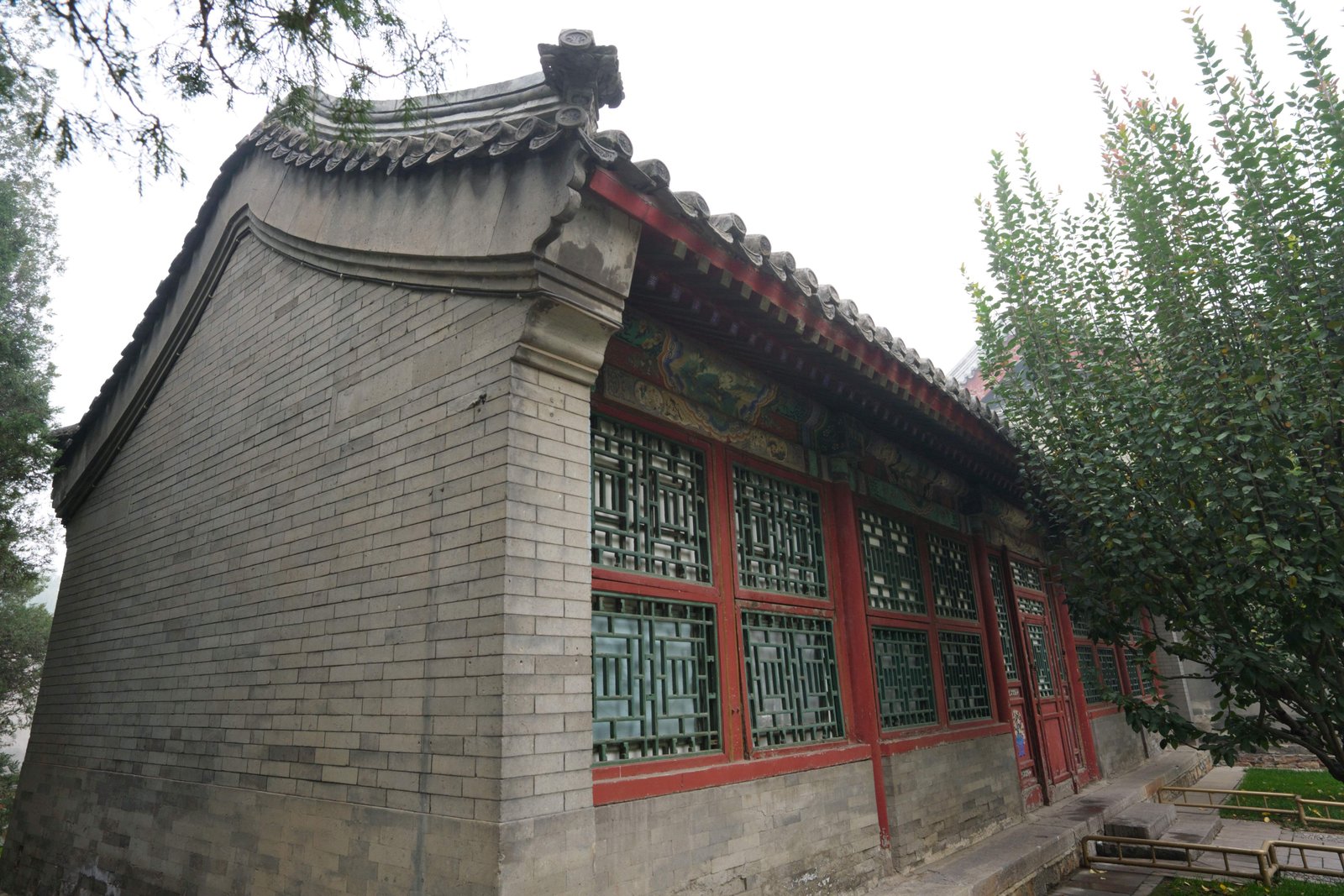 写真,素材,無料,フリー,フォト,クリエイティブ・コモンズ,風景,壁紙,頤和園の小屋, 窓, 格子窓, 朱塗り, 煉瓦積み