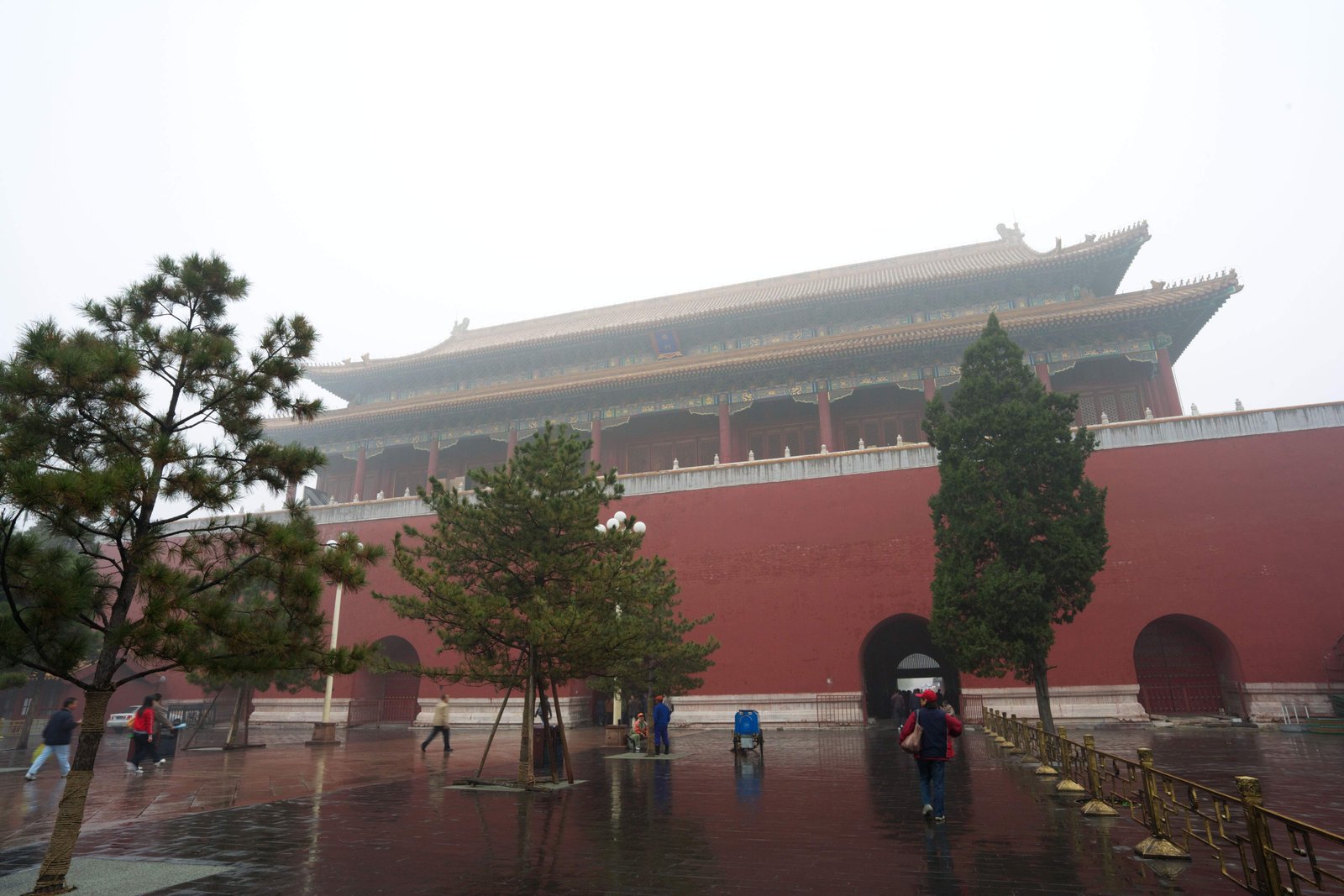 photo,material,free,landscape,picture,stock photo,Creative Commons,Gate edge, Zhu coating, I'm tan, Red wall, Cards