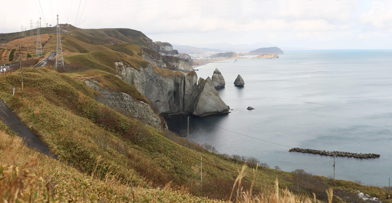 photo,material,free,landscape,picture,stock photo,Creative Commons,Muroran eight beauty spots 'Tokkarisho', Sasabaru, sea, Cliff, The horizon