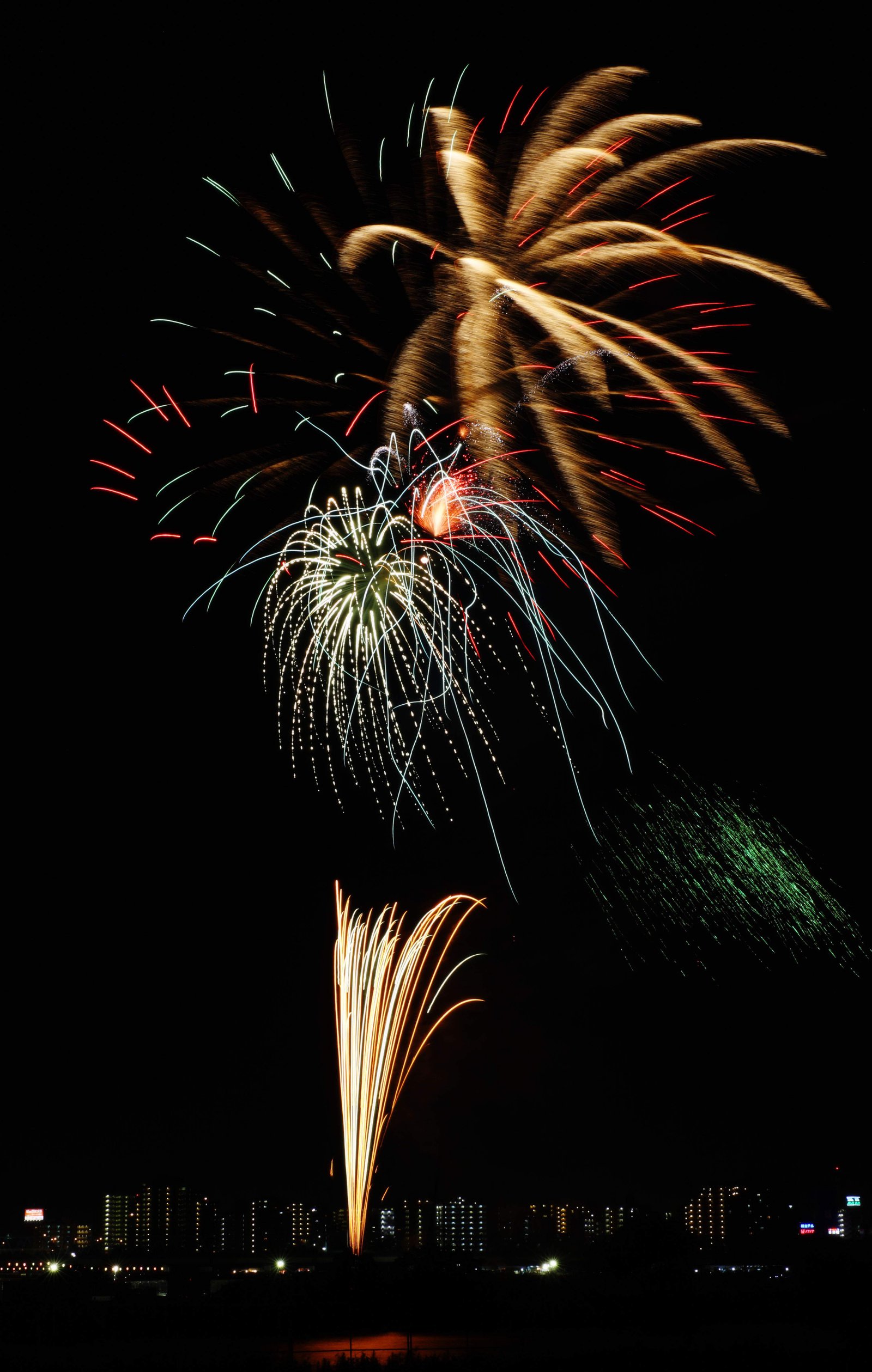 photo,material,free,landscape,picture,stock photo,Creative Commons,A skyrocket, Gunpowder, star mine, Launching, natural scene or object which adds poetic charm to the season of the summer