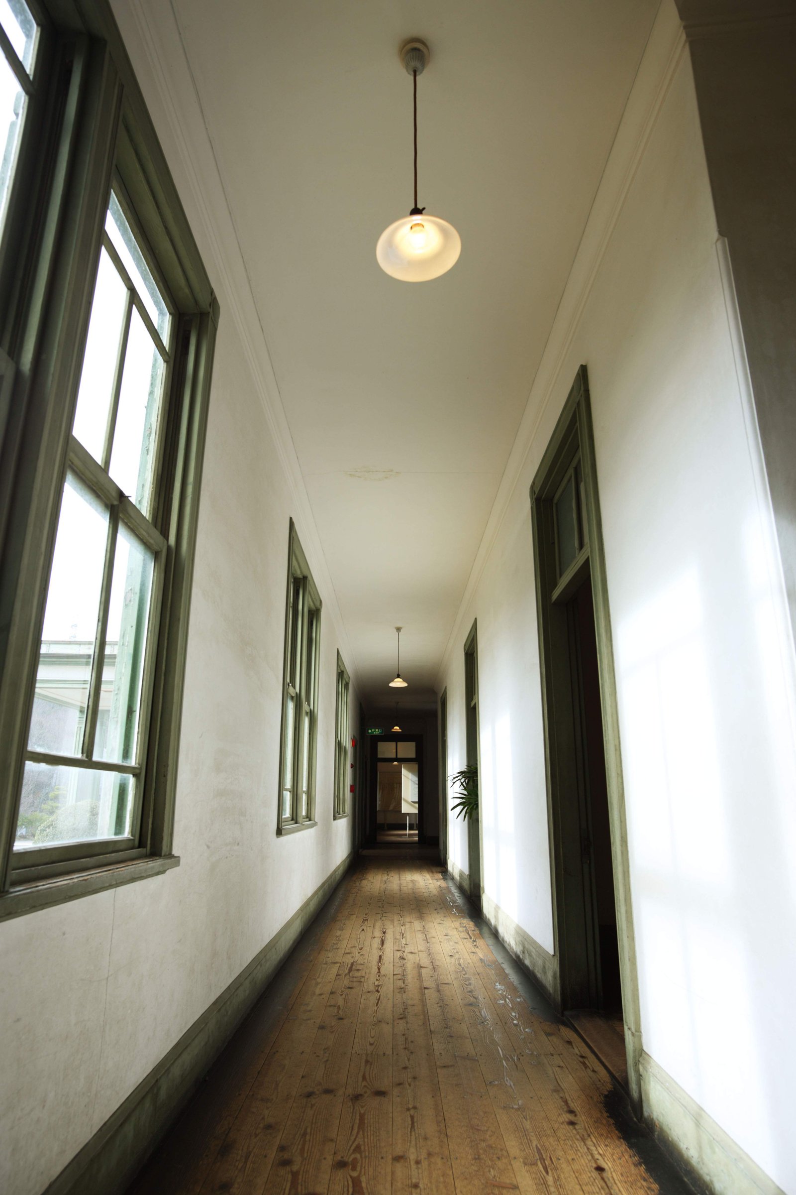 photo,material,free,landscape,picture,stock photo,Creative Commons,Meiji-mura Village Museum Kitasato Inst. main building / medicine building, corridor, The Westernization, Western-style building, Cultural heritage