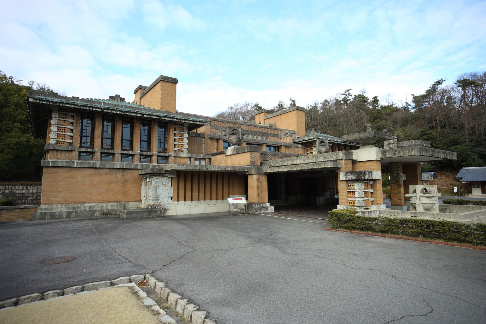 写真,素材,無料,フリー,フォト,クリエイティブ・コモンズ,風景,壁紙,明治村 帝国ホテル中央玄関, 明治の建造物, 文明開化, 洋風の建物, 文化遺産