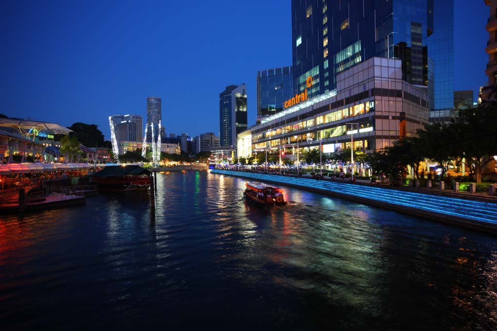 �ʐ^,�f��,����,�t���[,�t�H�g,�N���G�C�e�B�u�E�R�����Y,���i,�ǎ�,�N���[�N�E�L�[, ���o�[�T�C�h, ���C�g�A�b�v, �_�C�j���O, �V���b�s���O