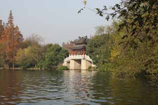 foto,tela,gratis,paisaje,fotografa,idea,Una casa de la carga msica -like, Puente, Torre de puente, Superficie de un lago, Puente de piedra