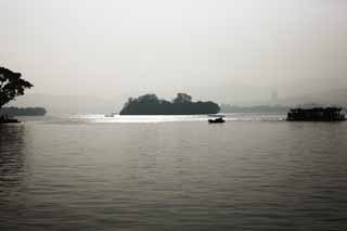 photo,material,free,landscape,picture,stock photo,Creative Commons,Xi-hu lake, An island, thunder peak tower, surface of a lake, ship