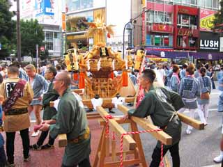 Foto, materieel, vrij, landschap, schilderstuk, bevoorraden foto,Een festiviteit van Shibuya, Een omikoshi, Happi bekleden, Festiviteit, 