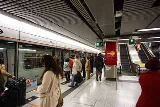 photo,material,free,landscape,picture,stock photo,Creative Commons,A subway home, railroad, subway, An escalator, 