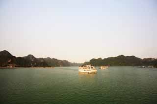 photo,material,free,landscape,picture,stock photo,Creative Commons,Halong Bay, , , , 