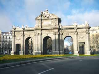 photo,material,free,landscape,picture,stock photo,Creative Commons,The Puerta De Alcala, , , , 