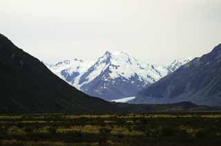 photo,material,free,landscape,picture,stock photo,Creative Commons,The mountain near Mount Cook, , , , 