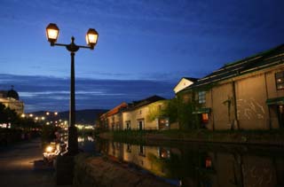 Foto, materieel, vrij, landschap, schilderstuk, bevoorraden foto,Otaru canal avond landschap, Kanaal, Straatlantaarn, De oppervlakte van het water, Baksteen magazijn