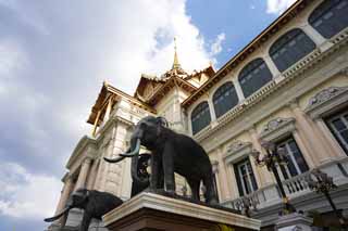 Foto, materiell, befreit, Landschaft, Bild, hat Foto auf Lager,Chakri-Palast, Gold, Ein Elefant, Der knigliche Palast, Besichtigung